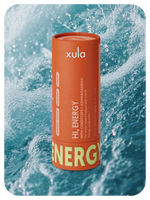 Empaque cilíndrico del HI, ENERGY, spray con adaptógenos. El tubo se encuentra sobre una imagen de agua azul con blanco.